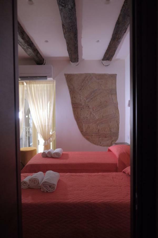Amore Napoletano Napoli Bagian luar foto